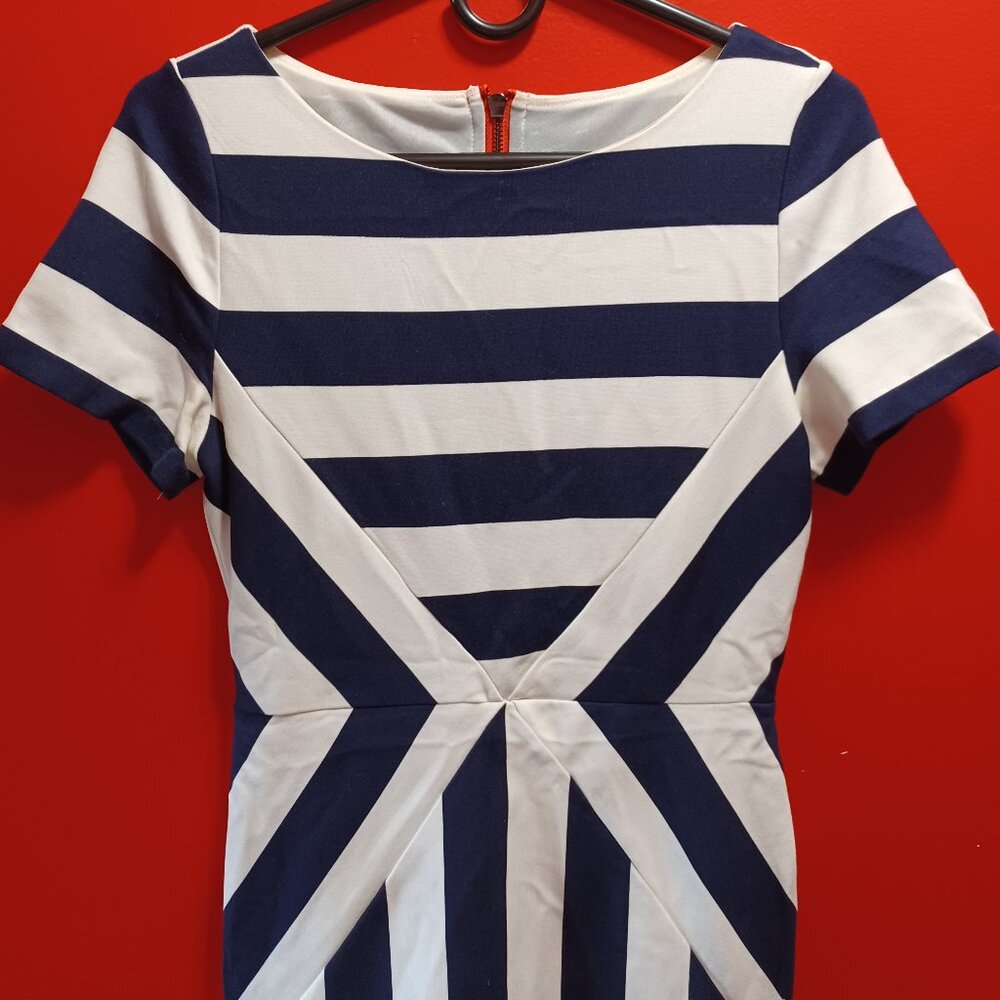 ESLEY size M dress